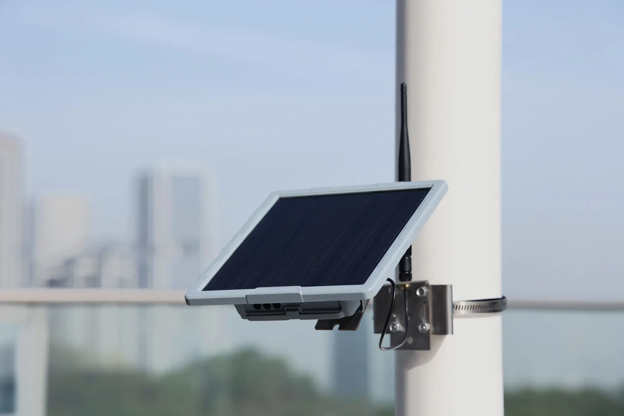 Mesh network Solar Node